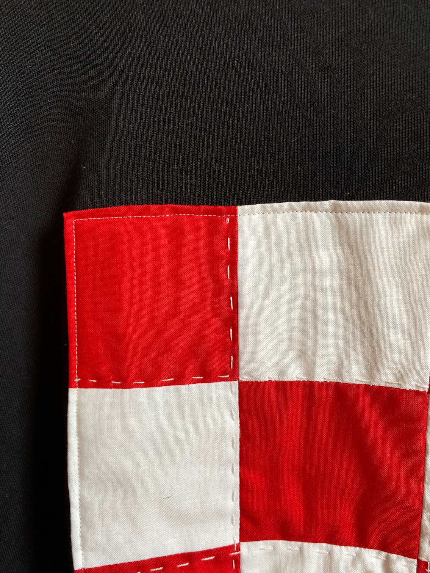 Red & White Check / Cropped Sweatshirt