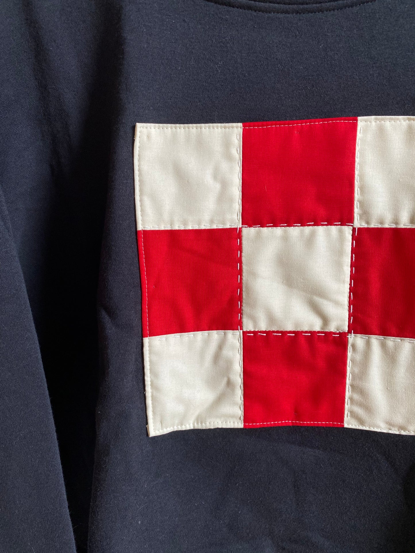 Red & White Check / Sweatshirt