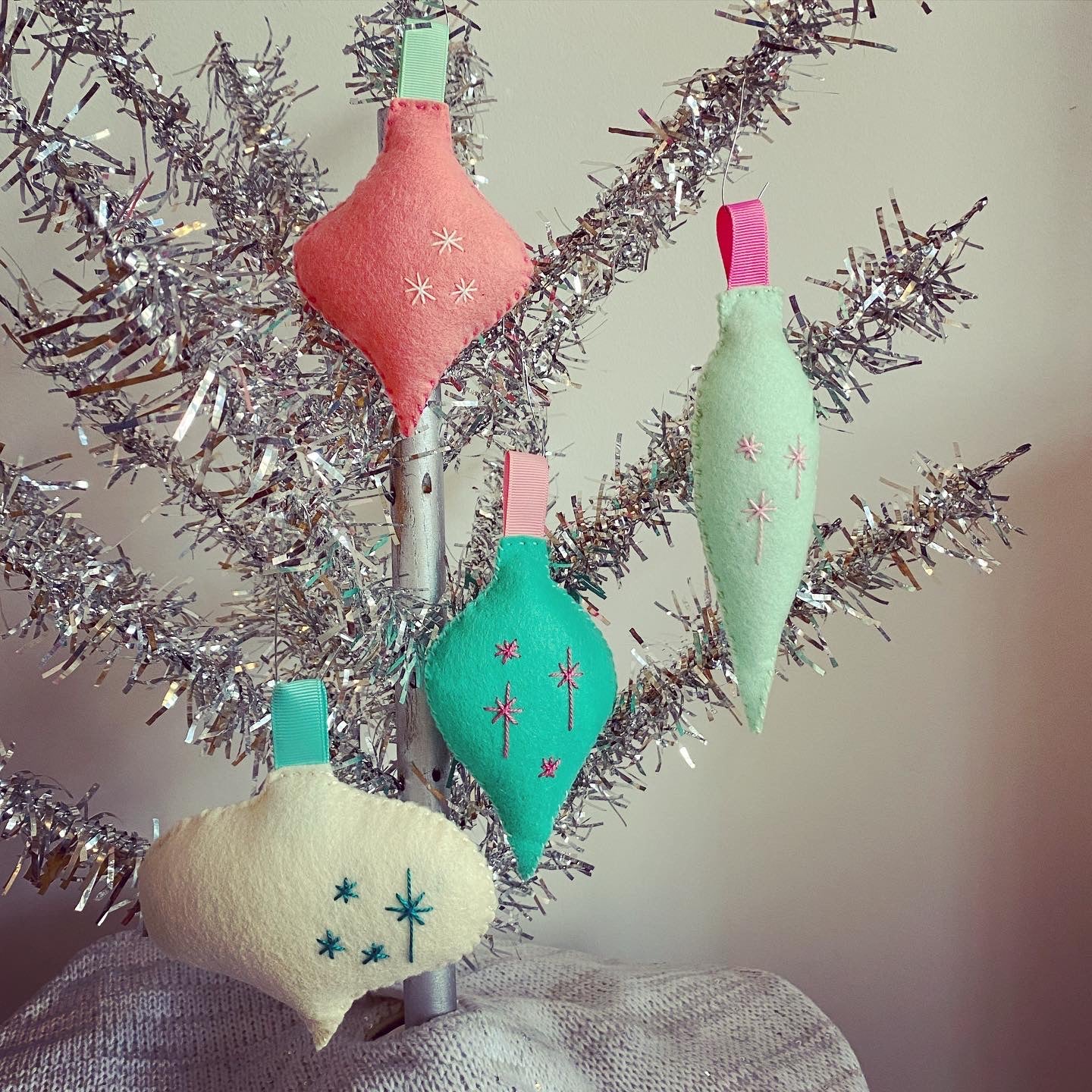 Retro Ornaments That Don't Break / Coral